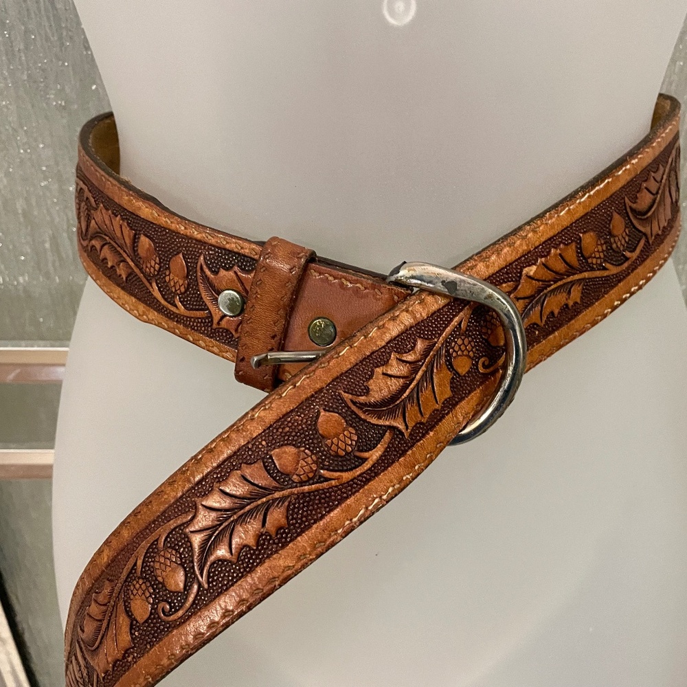 VINTAGE  WESTERN LEATHER BELT